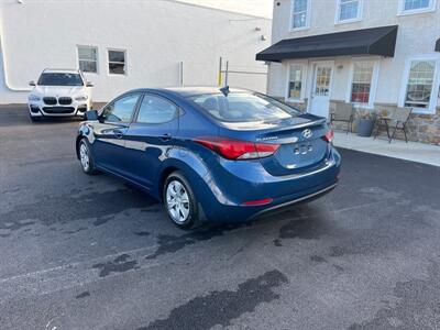 2016 Hyundai Elantra SE   - Photo 8 - West Chester, PA 19382