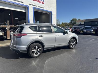 2017 Toyota RAV4 XLE   - Photo 5 - West Chester, PA 19382