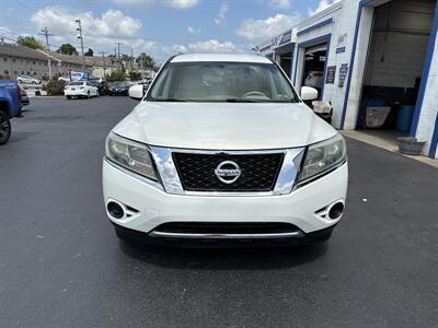2013 Nissan Pathfinder SV   - Photo 2 - West Chester, PA 19382
