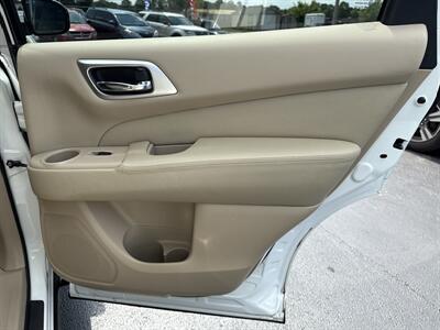 2013 Nissan Pathfinder SV   - Photo 16 - West Chester, PA 19382