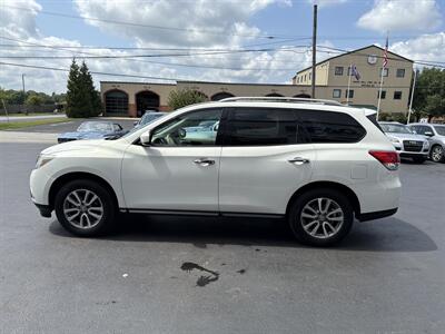 2013 Nissan Pathfinder SV   - Photo 8 - West Chester, PA 19382