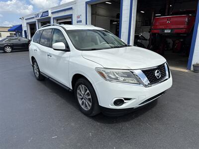 2013 Nissan Pathfinder SV   - Photo 3 - West Chester, PA 19382
