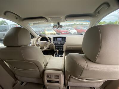 2013 Nissan Pathfinder SV   - Photo 11 - West Chester, PA 19382