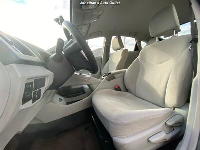 2013 Toyota Prius Four   - Photo 9 - West Chester, PA 19382