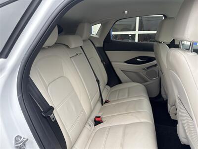 2023 Jaguar E-PACE P250 SE - Photo 20 - West Chester, PA 19382