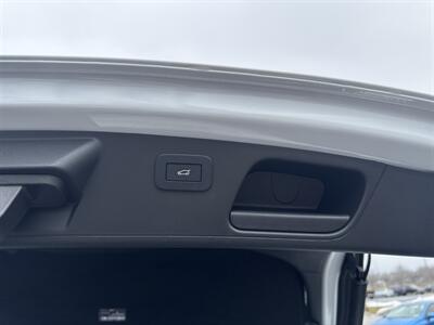 2023 Jaguar E-PACE P250 SE - Photo 18 - West Chester, PA 19382