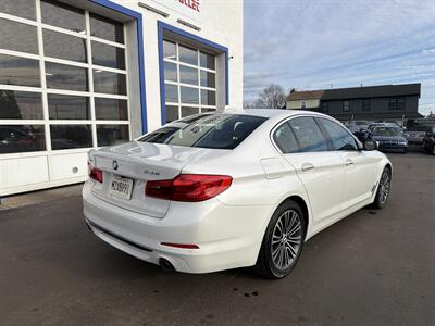 2018 BMW 530i xDrive - Photo 5 - West Chester, PA 19382