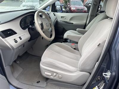 2014 Toyota Sienna LE 8-Passenger   - Photo 9 - West Chester, PA 19382