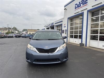 2014 Toyota Sienna LE 8-Passenger   - Photo 3 - West Chester, PA 19382