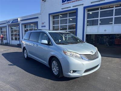 2015 Toyota Sienna XLE 8-Passenger   - Photo 11 - West Chester, PA 19382