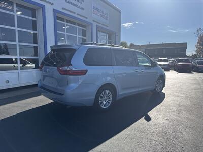 2015 Toyota Sienna XLE 8-Passenger   - Photo 13 - West Chester, PA 19382