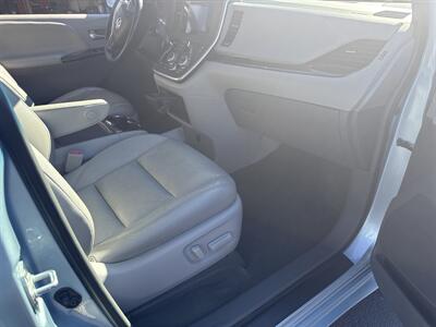 2015 Toyota Sienna XLE 8-Passenger   - Photo 23 - West Chester, PA 19382