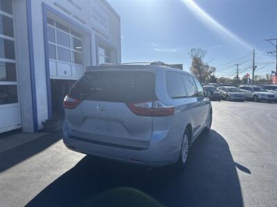 2015 Toyota Sienna XLE 8-Passenger   - Photo 15 - West Chester, PA 19382