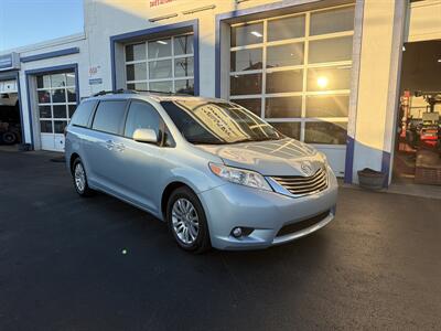 2015 Toyota Sienna XLE 8-Passenger   - Photo 3 - West Chester, PA 19382