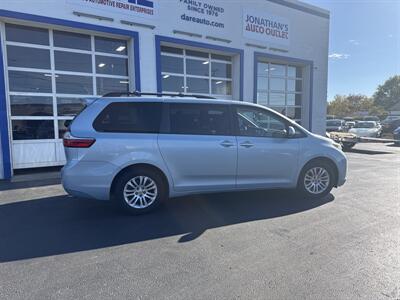 2015 Toyota Sienna XLE 8-Passenger   - Photo 14 - West Chester, PA 19382