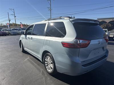 2015 Toyota Sienna XLE 8-Passenger   - Photo 17 - West Chester, PA 19382