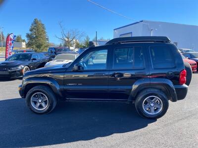 2003 Jeep Liberty Renegade   - Photo 8 - West Chester, PA 19382