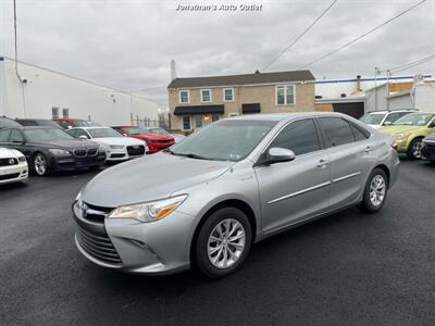 2016 Toyota Camry Hybrid LE   - Photo 1 - West Chester, PA 19382