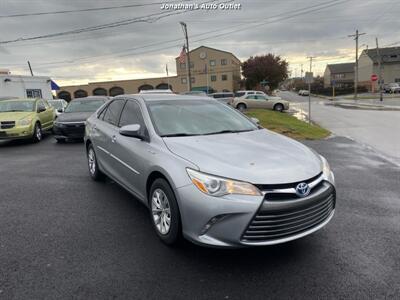 2016 Toyota Camry Hybrid LE   - Photo 3 - West Chester, PA 19382