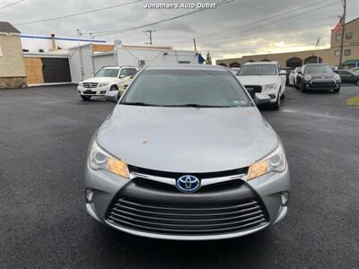 2016 Toyota Camry Hybrid LE   - Photo 2 - West Chester, PA 19382