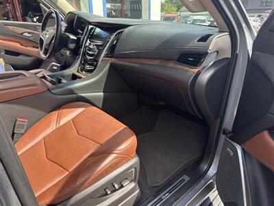 2019 Cadillac Escalade Premium Luxury   - Photo 14 - West Chester, PA 19382