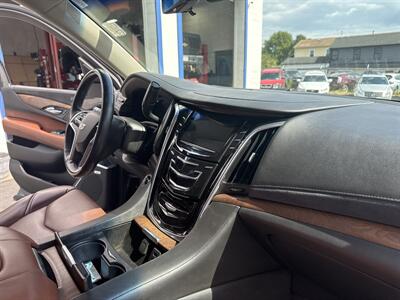 2019 Cadillac Escalade Premium Luxury   - Photo 15 - West Chester, PA 19382