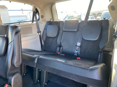 2014 Chrysler Town & Country Touring-L   - Photo 11 - West Chester, PA 19382