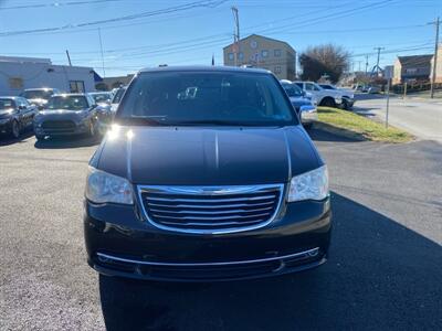 2014 Chrysler Town & Country Touring-L   - Photo 3 - West Chester, PA 19382