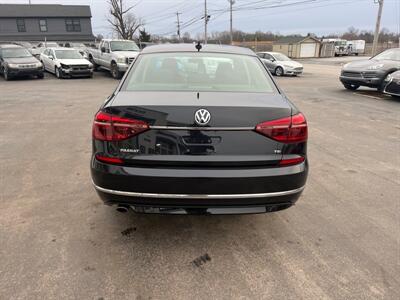 2017 Volkswagen Passat 1.8T R-Line   - Photo 6 - West Chester, PA 19382