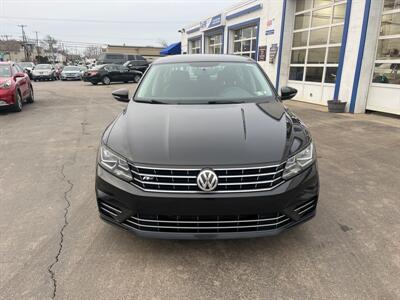 2017 Volkswagen Passat 1.8T R-Line   - Photo 2 - West Chester, PA 19382