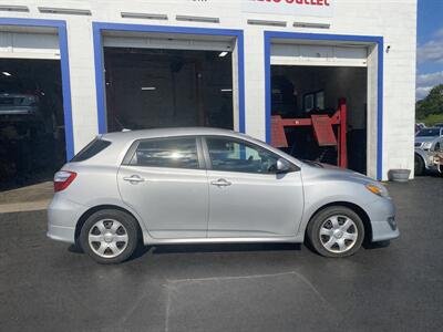 2010 Toyota Matrix   - Photo 4 - West Chester, PA 19382