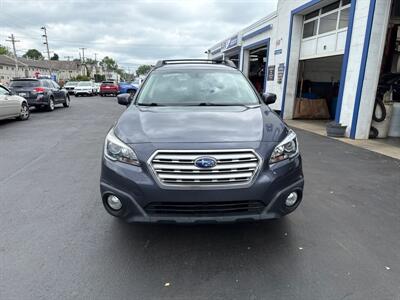 2017 Subaru Outback 2.5i Premium   - Photo 2 - West Chester, PA 19382