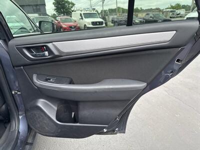 2017 Subaru Outback 2.5i Premium   - Photo 15 - West Chester, PA 19382
