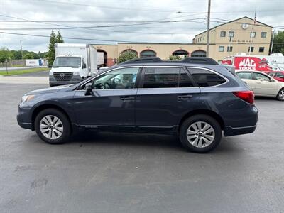 2017 Subaru Outback 2.5i Premium   - Photo 8 - West Chester, PA 19382