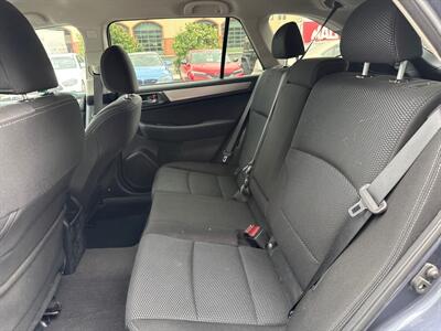 2017 Subaru Outback 2.5i Premium   - Photo 14 - West Chester, PA 19382