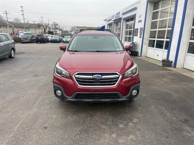 2018 Subaru Outback 2.5i Premium   - Photo 2 - West Chester, PA 19382