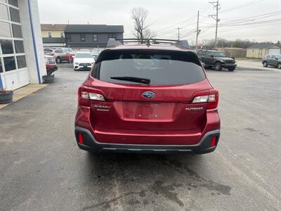 2018 Subaru Outback 2.5i Premium   - Photo 6 - West Chester, PA 19382