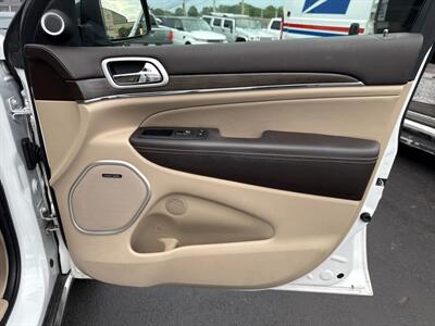 2020 Jeep Grand Cherokee Summit   - Photo 17 - West Chester, PA 19382