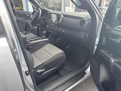 2022 Toyota Tacoma SR5 V6   - Photo 11 - West Chester, PA 19382