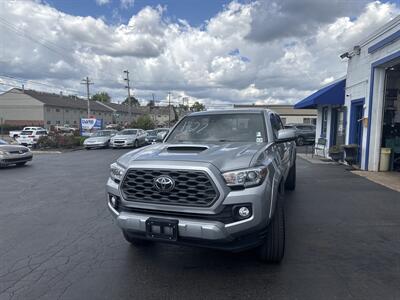 2022 Toyota Tacoma SR5 V6   - Photo 2 - West Chester, PA 19382