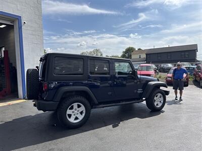 2013 Jeep Wrangler Unlimited Sport - Photo 6 - West Chester, PA 19382
