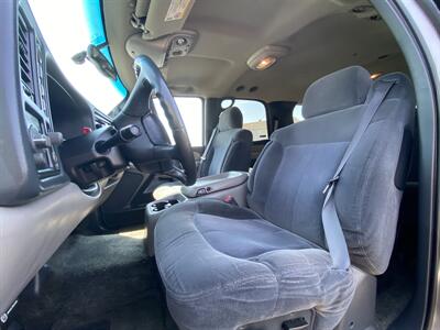 2001 Chevrolet Tahoe LS   - Photo 9 - West Chester, PA 19382