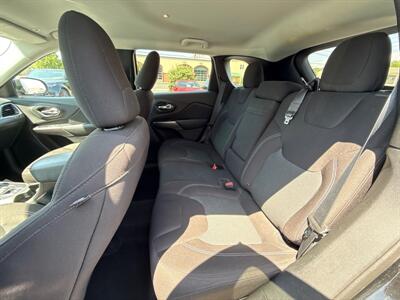 2019 Jeep Cherokee Latitude   - Photo 16 - West Chester, PA 19382