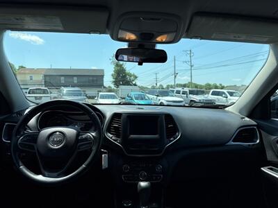 2019 Jeep Cherokee Latitude   - Photo 14 - West Chester, PA 19382