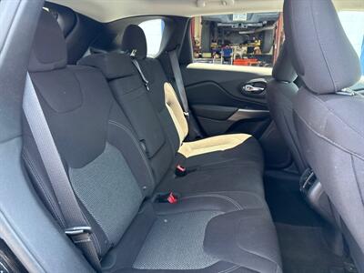 2019 Jeep Cherokee Latitude   - Photo 19 - West Chester, PA 19382
