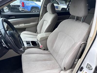 2013 Subaru Outback 2.5i Premium   - Photo 10 - West Chester, PA 19382