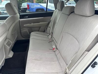 2013 Subaru Outback 2.5i Premium   - Photo 13 - West Chester, PA 19382