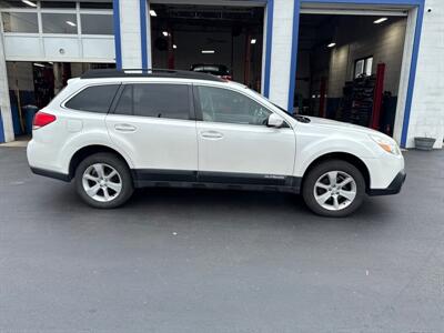 2013 Subaru Outback 2.5i Premium   - Photo 4 - West Chester, PA 19382