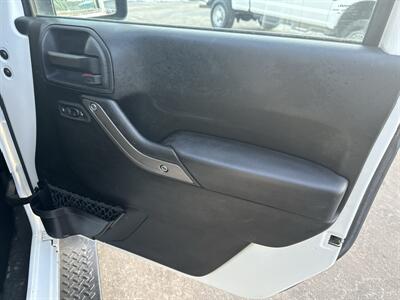 2017 Jeep Wrangler Unlimited Sport - Photo 14 - West Chester, PA 19382
