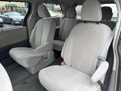 2013 Toyota Sienna LE 7-Passenger   - Photo 11 - West Chester, PA 19382